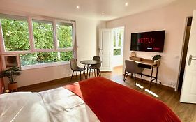 Charmant Studio + Parking Prive